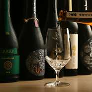 料理とともに楽しめる豊富なお酒のラインナップが絶妙なマリアージュを実現し、深い味わいを引き出します。記念日という特別な瞬間を、贅沢で心に残るものにしたい方に最適。