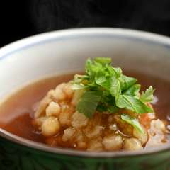 香ばしさと奥深い味わいに魅了され、創業以来人気が高い『れんこんまんじゅう』