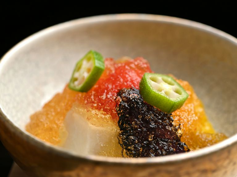 伝統的な和の枠にとらわれず、多彩な料理を楽しめる『おまかせコース』