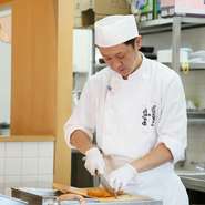 「ここに来てよかった」の声を励みに、料理と接客で感動を届ける