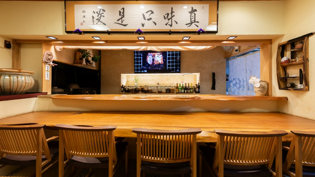 1組限定のプライベート空間での3時間は、ハズせない外食に最適