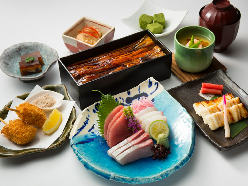 【竹コース】中箱のあなご箱めしが付いたお得な季節プラン7品