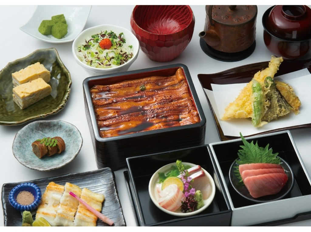 【松コース】銀座店限定・お刺身含む一品料理と中箱のコース8品