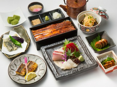 【梅コース】小箱のあなご箱めしも付いたお得な季節プラン7品