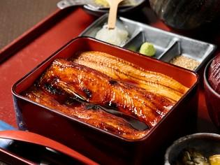 煮と焼の妙を一度に味わう贅沢『箱めし　中箱』