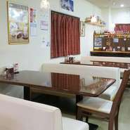 隠れ家のようなのインテリアにこだわったおしゃれな空間は居心地もよく何度も通いたくなってしまう雰囲気。