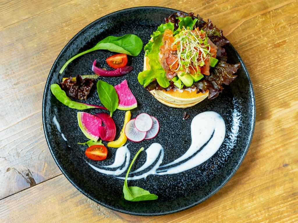 “映える”メニューがずらり！目と舌が喜ぶ料理を楽しんで