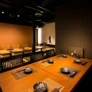 歓送迎会や忘新年会など限られた予算の中で大いに盛り上がりたい時は「飲み放題（2時間）」がオススメ。予算に合わせた様々なコースが設定されています。多くのコース料理で自慢の『へぎそば』も堪能できます。