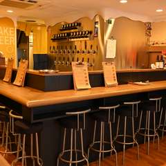 お一人様歓迎。ラフな雰囲気のお店