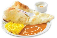 ・甘口カレー1種類・ハーフナン・ライス・デザート・ドリンク(ランチタイム550円ディナータイム650円)