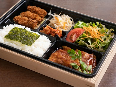 焼肉店で培われたこだわりの味が人気『熟成デジカルビのフレンチ＆カキフライ』