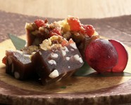 お好みでコニャックをかけて
ドライフルーツとホワイトチョコレート