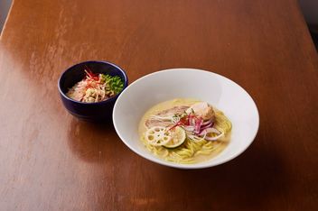 도쿄 닭 백탕라면 유키카게 아사쿠사 본점