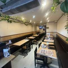 テーブル30席あり。貸し切りも要相談にて可能。