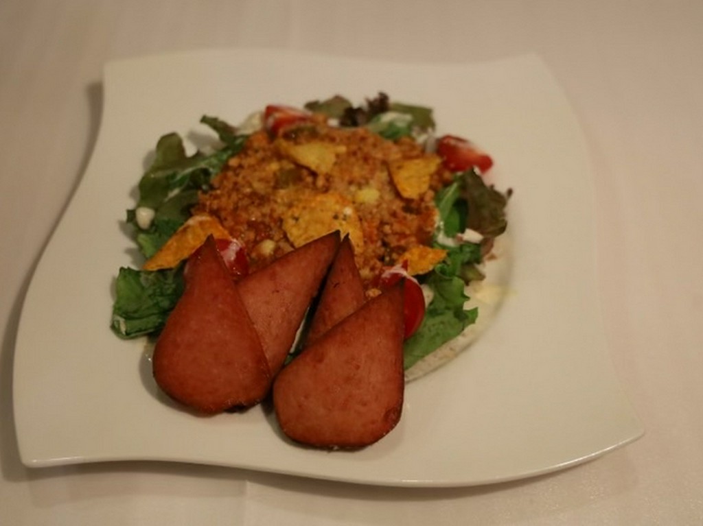 焼き目のついたカリッとスパムのタコライス