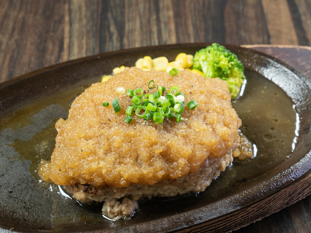 牛肉と豚肉の黄金比率がつくり出す、ふわふわ食感の『和風ハンバーグ』