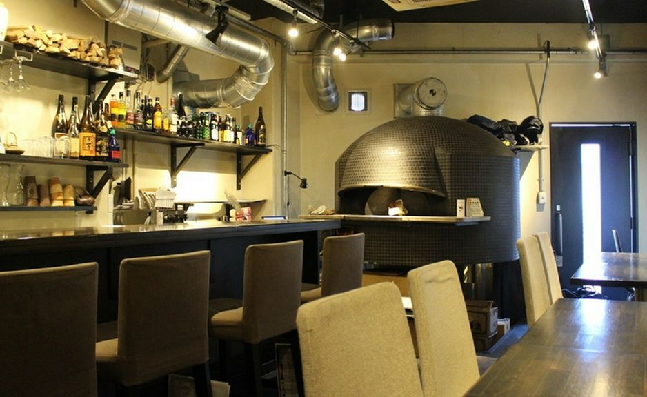 調理風景も楽しめる臨場感のあるカウンター席で、肩肘はらずに