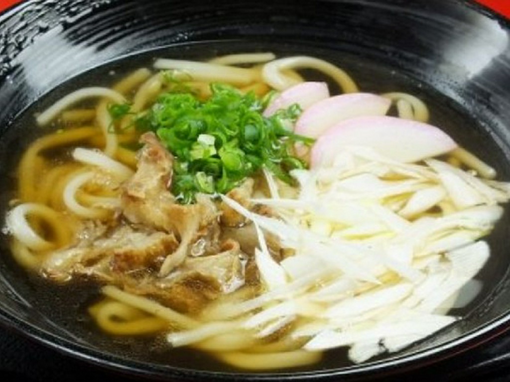 大阪名物を味わう。旨みが凝縮した逸品『かすうどん』