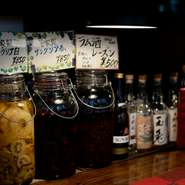 フルーティーで飲みやすい、赤白の自家製サングリアをはじめ、バラエティ豊富なドリンクメニューを用意。コース限定の飲み放題もあり、各種宴会にも活躍してくれます。