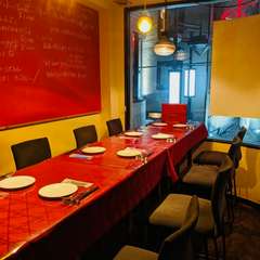 店内にはプライベートな完全個室も完備