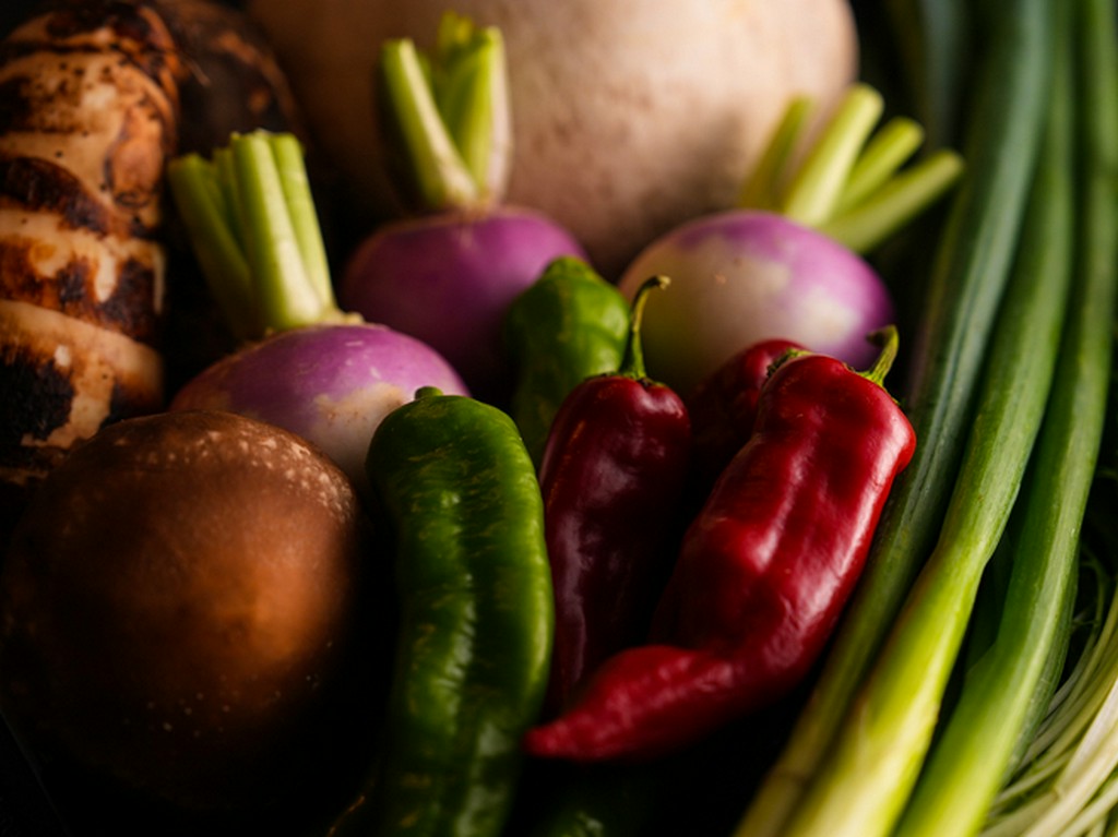 豊洲市場から毎日直送仕入れする鮮魚をはじめ、旬の幸が集う