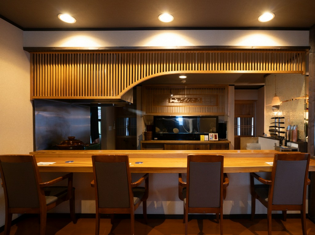 プライベート＆ビジネスの多彩なシーンに向き、席タイプも豊富