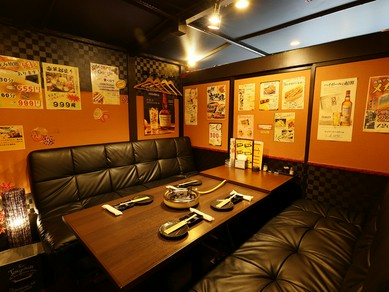 和の情緒とモダンを両立した個室空間