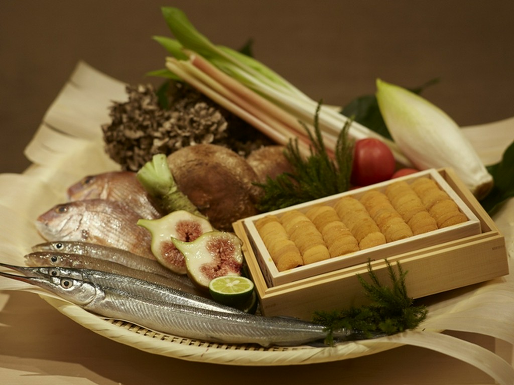 一期一会の味わいに笑顔ほころぶ、会食の席に