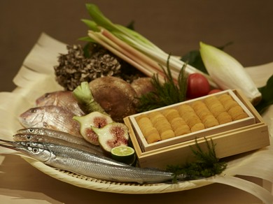 一期一会の味わいに笑顔ほころぶ、会食の席に