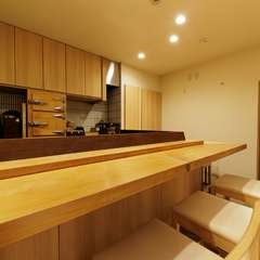 4～6名様で貸切りOK！檜の空間と粋な大将を独り占めできる