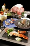 前菜3種から海鮮・特選黒毛和牛食べ比べなど、肉も魚も心ゆくまで堪能する至極の鉄板焼