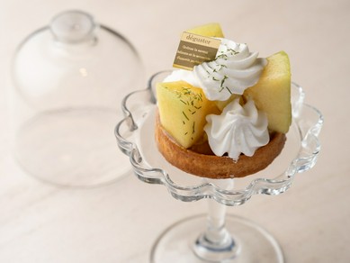 女子会にもぴったり！甘く華やかな夜の集まり