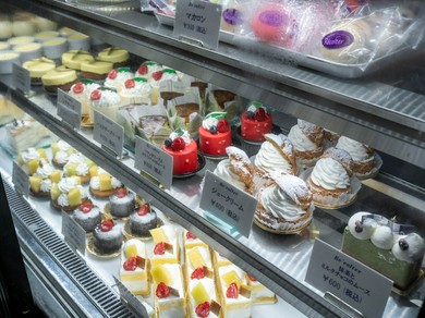 旬の果実が彩る『季節のショートケーキ』