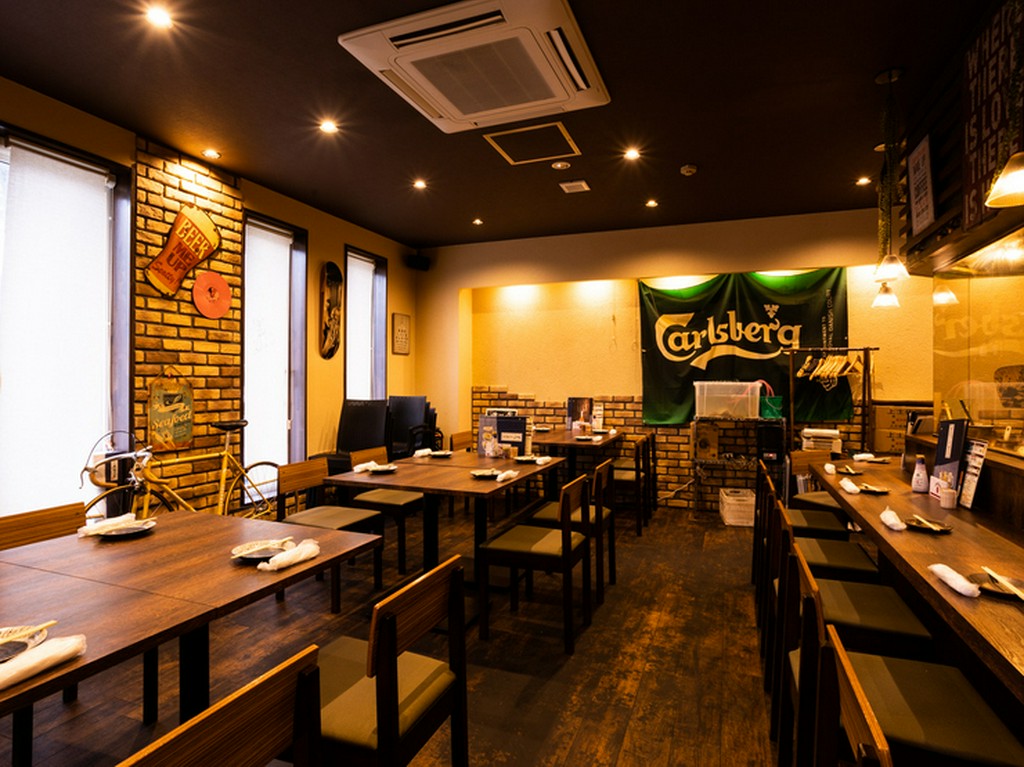 「女性一人でも気軽に立ち寄れるオシャレな焼鳥店」がキーワード