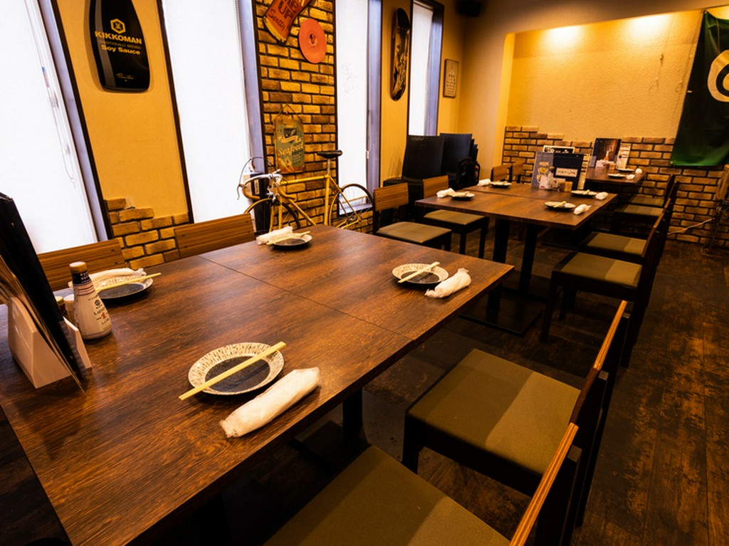 本格的な炭火焼鳥をコースで満喫。オシャレ空間でカジュアル宴会