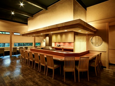 串の坊ならではの臨場感あふれるカウンター席