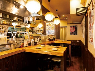 温かみのあるアットホームな店内