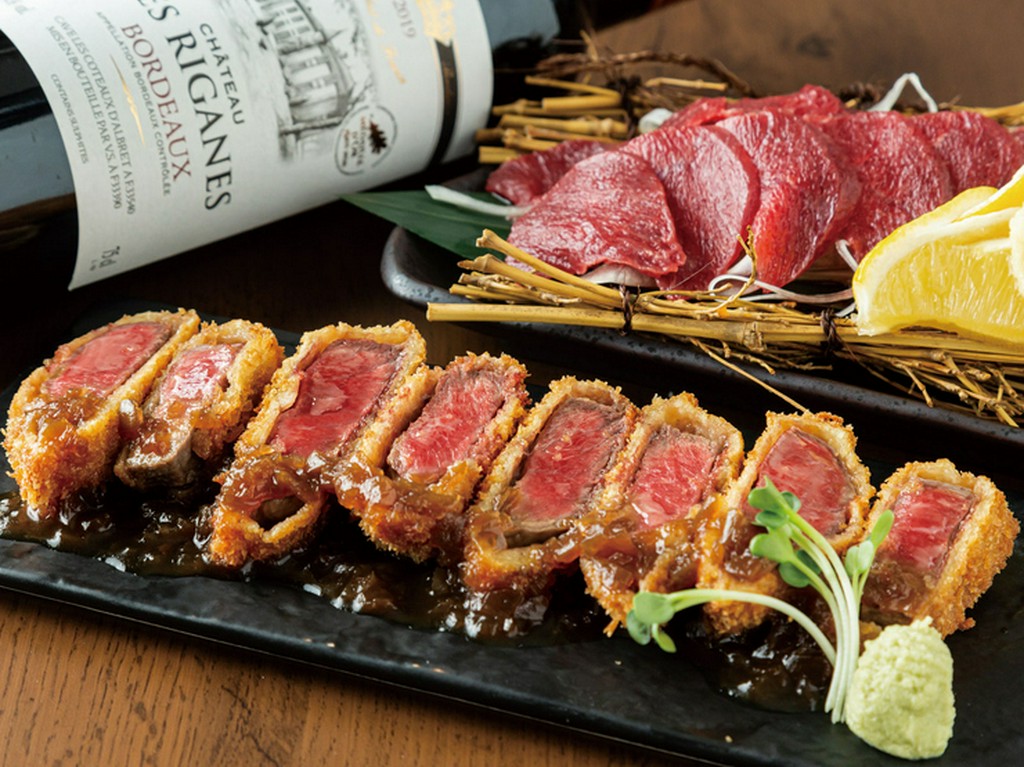 おいしい料理とお酒で至福の時間を過ごせます。