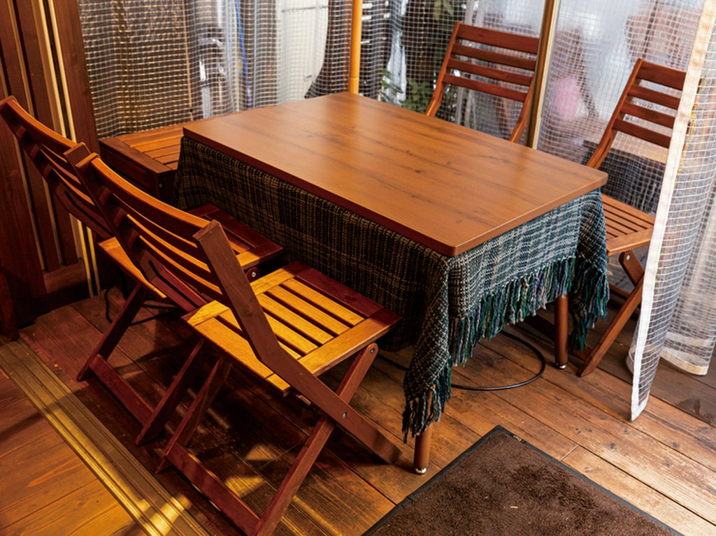 冬はヒーター設置で温かく、夏は風が気持ちいいテラス席