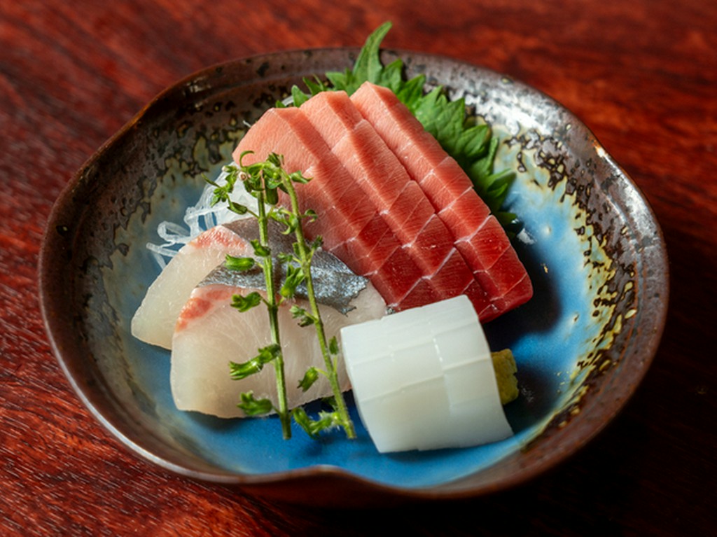 天ぷらだけでなく、お刺身もぜひおたのしみください。