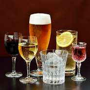 サントリー認定の“神泡”超達人店が贈る、極上の生ビール。泡の継ぎ具合はまさに神業で、きめ細かくクリーミーな仕上がりです。香りを引き立たせる専用グラスで味わえばコク深さが広がり、焼肉との相性も抜群。