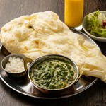 ナン又はライス、サラダ、ドリンク付き