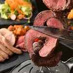 最長3時間の飲み放題付き！シュラスコの種類が豊富で、お肉好きにはたまらない贅沢なコース。