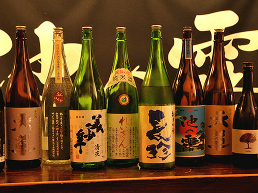 熊本を中心に九州各地より仕入れる、厳選されたこだわり焼酎