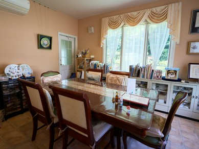 最大6名まで入室可能な完全個室。1室のみのため予約は必須