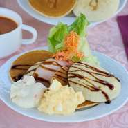 ダイアナの得意料理
＜パンケーキ、たまご、ポテト、ハム、サラダ＞