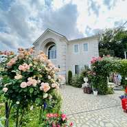 5月は赤毛のアンカフェのバラ園が見頃です。