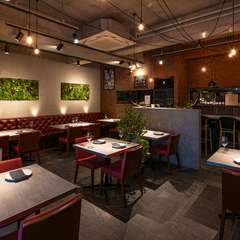 ゲストを非日常時間に誘う、洗練された空間