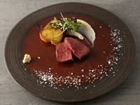 素牛ならではの上品な舌触りを堪能できるシンプルな一品『おびら和牛の炭火焼』