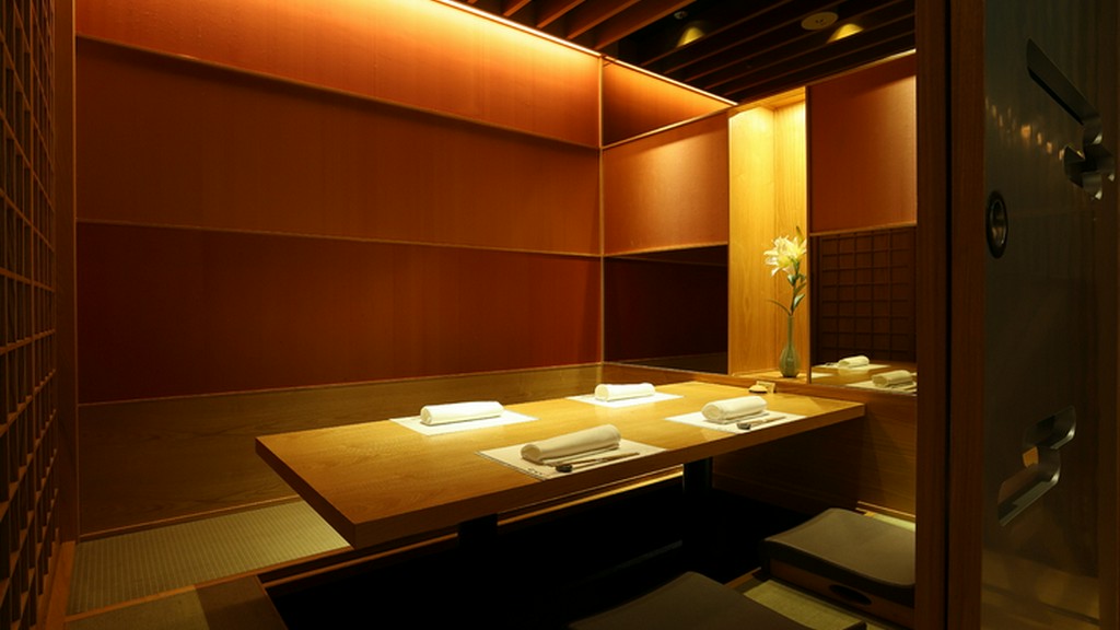 和の風情を感じさせる、全席完全個室のプライベート空間